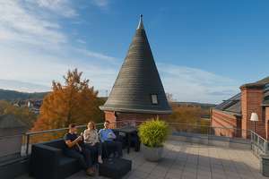 UFERPALAIS! Stilvolles 190qm großes Penthouse mit 57 qm Dachterrasse und Ruhrblick in Traumlage!