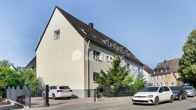Ideale Kapitalanlage- Dreifamilienhaus mit tollem Obstgarten und gepflegter Ausstattung