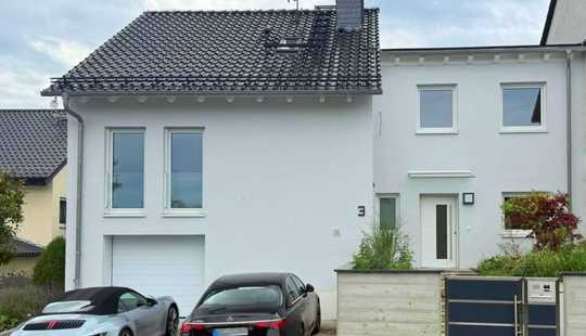 Bild von Kernsanierte Doppelhaushälfte mit Aufzug und Wintergarten in Neu-Anspach