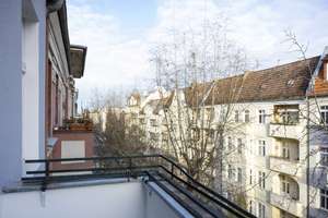 Über den Dächern des Prenzlauer Bergs – großzügige 3-Zimmer-Altbauwohnung im DG mit Eigennutz-Option – Driesener Straße 29, 10439 Prenzlauer Berg, Berlin – Vorschaubild 12