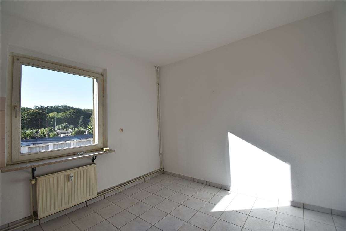 Immobilie in Voerde (Niederrhein) - Ideale Kapitalanlage! 2-Zi-Whg mit Balkon in ruhiger Lage von Voerde - Bild 2