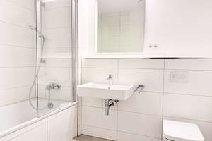 Großzügige Wohnung mit Wintergarten sucht Mieter: 2-Zimmer, 59m² – Konrad-Adenauer-Ring 1, 65187 Rheingauviertel / Hollerborn, Wiesbaden – Vorschaubild 10