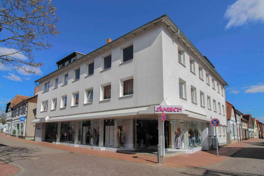 Immobilie in Burgdorf - Anlageobjekt: Vermietete, gepflegte Whg. in urbaner Lage - Bild 0