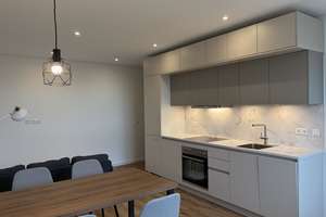Erstbezug nach umfangreicher Renovierung, möblierte 2,5-Zimmer-Wohnung Berlin Mitte, Toller Ausblick – 10179 Mitte (Ortsteil), Berlin – Vorschaubild 5