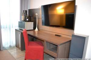 Möbliertes Studio mit Sicht auf die Hafencity – Volmerswertherstr. 35, 40221 Bilk, Düsseldorf – Vorschaubild 9