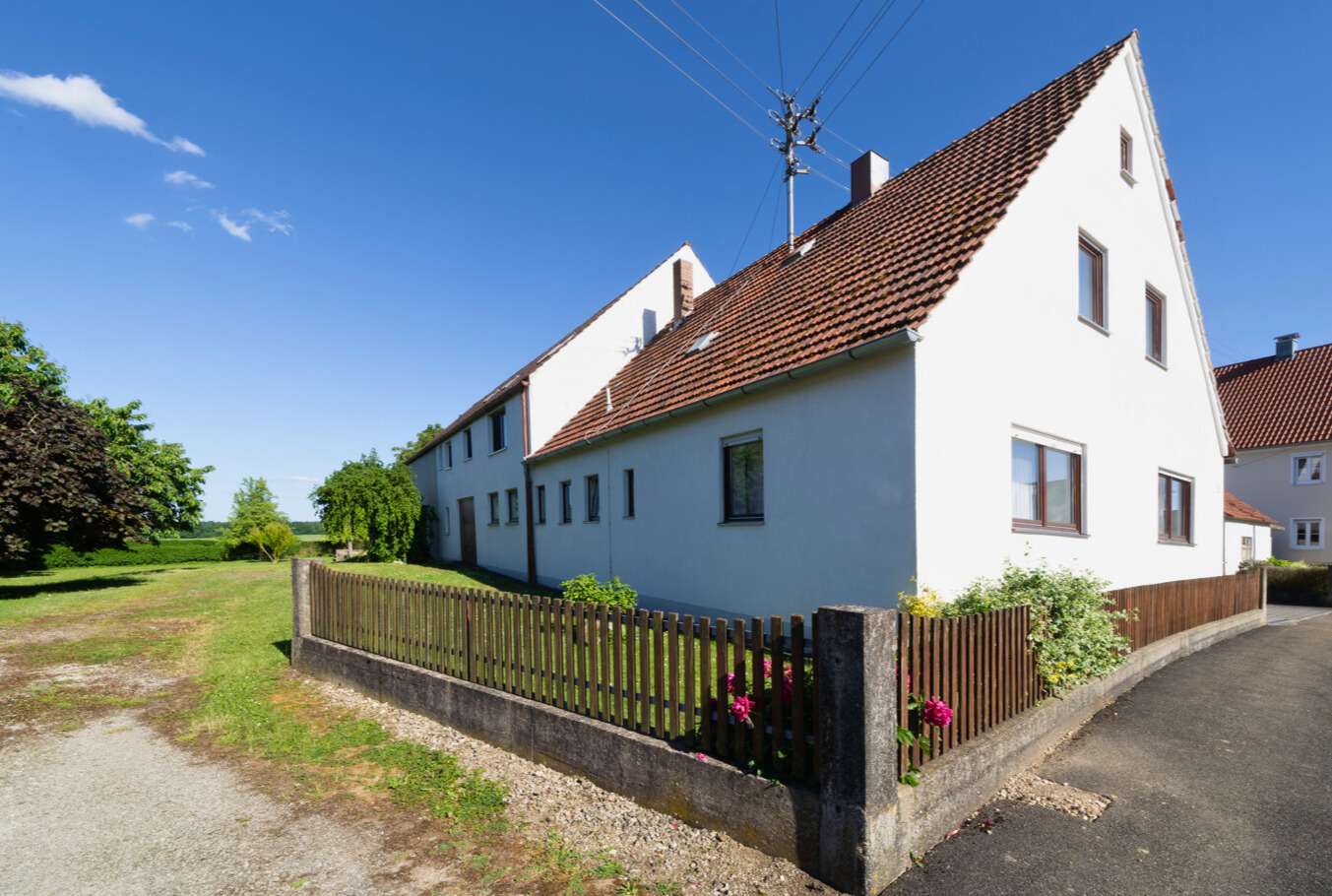 Anwesen mit zwei Wohnhäusern * großer Garten & viele Nebengebäude auf 3.000 m² * ideal für Familien, Donau Ries Kreis – Bild 2