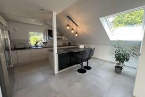 Modernes Wohnen im Neubau: 4-Zimmer-Wohnung mit Fußbodenheizung, 2 Carport & A3-Anbindung – Danziger Straße 3, 63768 Hösbach – Vorschaubild 4