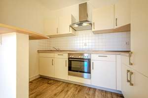 SUPER GRUNDRISS – BALKON – ROLLOS – WANNENBAD – EINBAUKÜCHE – TG-STELLPLATZ – Die vollständige Adresse der Immobilie erhältst du vom Anbieter., 1239 Leubnitz-Neuostra, Dresden – Vorschaubild 4