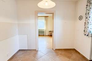 MH Immobilien - Attraktives Zweifamilienhaus - Kapitalanlage oder Eigennutz- Fernwärme möglich! – Die vollständige Adresse der Immobilie erhältst du vom Anbieter., 84424 Isen – Vorschaubild 22