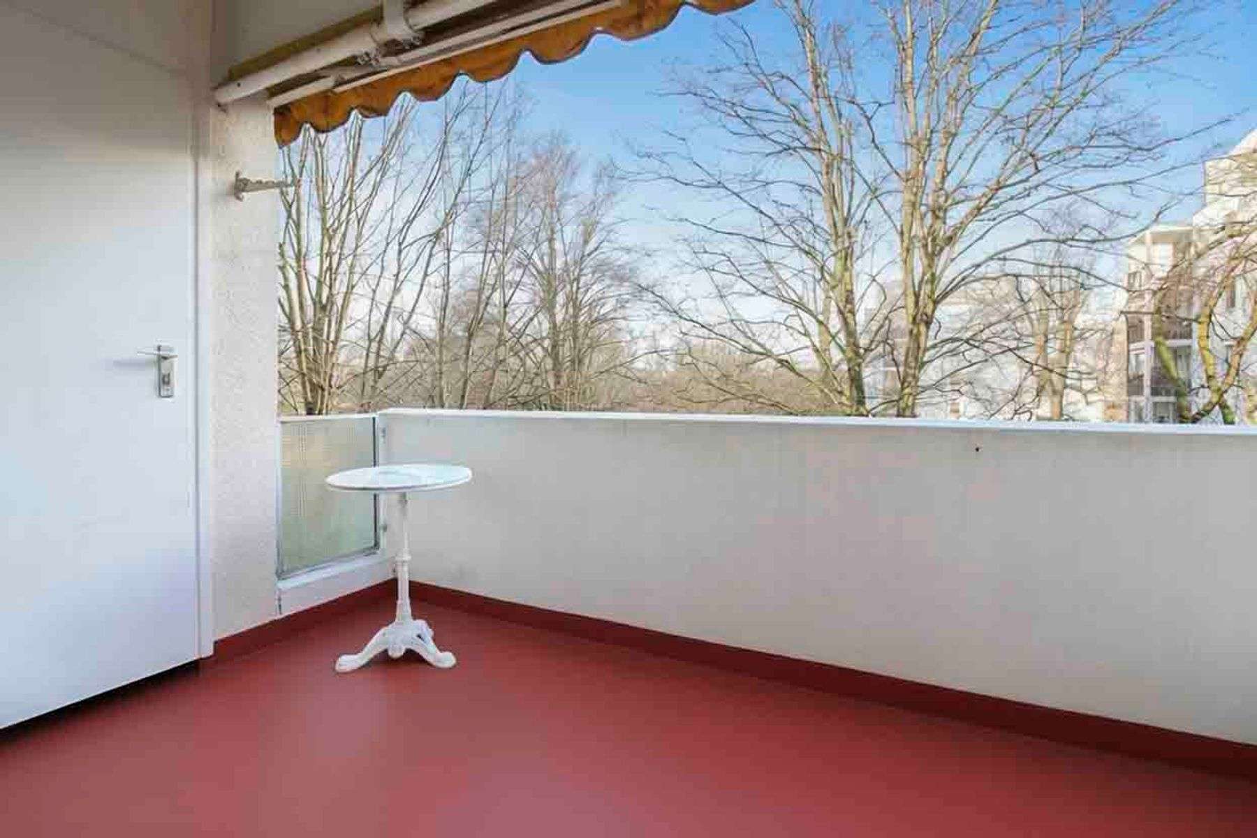 Renovierungsbedürftige 4-Zimmer Wohnung in Frankfurt Rödelheim, Frankfurt am Main – Bild 3