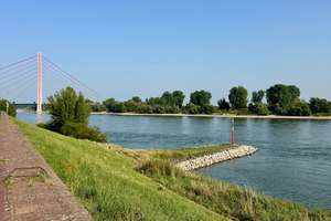 Düsseldorf-Volmerswerth: Stilvolle Gartenwohnung mit Tiefgaragen-Stellplatz, 10 Minuten von Rhein &  – Die vollständige Adresse der Immobilie erhältst du vom Anbieter., 40221 Volmerswerth, Düsseldorf – Vorschaubild 3