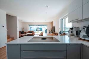 Neuwertig.Energieeffizient.Repräsentativ. - KFW-40+ DHH mit Einliegerwohnung in begehrter Wohnlage – Die vollständige Adresse der Immobilie erhältst du vom Anbieter., 87437 Lenzfried, Kempten (Allgäu) – Vorschaubild 4