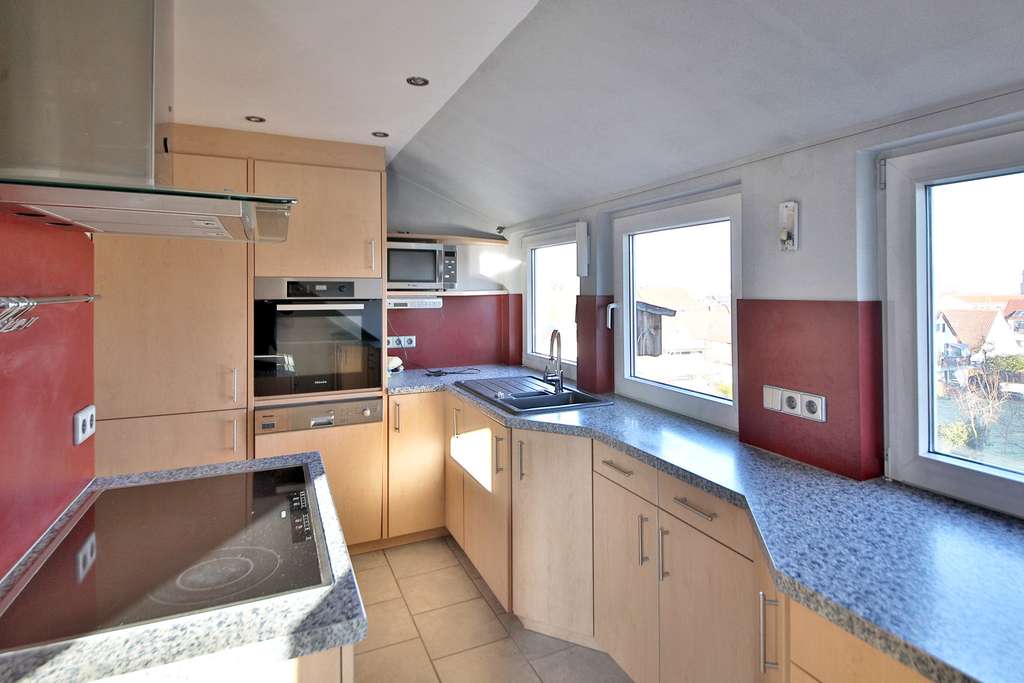 Immobilie in Filderstadt - Helle Wohnung mit Balkon & Einbauküche – sofort bezugsfrei - Bild 2