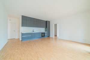 Für Ihre Familie! 3 Zimmer Wohnung mit EBK sowie Balkon und Erker – Schlossallee 9a, 13156 Berlin – Vorschaubild 3