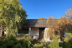 Bungalow mit viel Potenzial in Falkensee in ruhiger Lage – Die vollständige Adresse der Immobilie erhältst du vom Anbieter., 14612 Falkensee – Vorschaubild 1