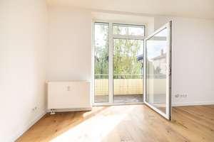 Wohnglück auf kompaktem Raum – frisch renoviert, barrierearm und mit Balkon! Aufzug & ruhige Lage! – Normannenstraße 7 b, 12524 Altglienicke, Berlin – Vorschaubild 6