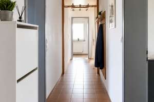 Wohnen mit Hauscharakter – großzügige 5-Zimmer-Wohnung mit Wohnküche, Veranda, Balkon und Garage – Die vollständige Adresse der Immobilie erhältst du vom Anbieter., 88451 Dettingen an der Iller – Vorschaubild 14