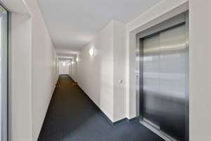 Bezugsfreie 2-Zimmerwohnung mit Loggia an der Spree – Dovestraße 13, 10587 Charlottenburg, Berlin – Vorschaubild 14