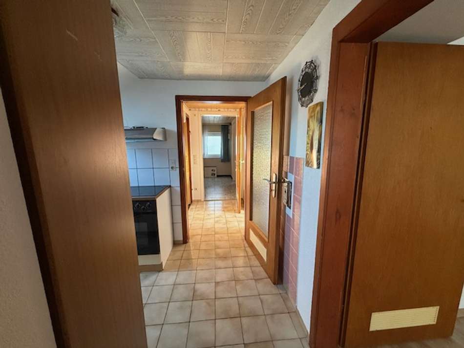 Wohnungs- u. Hausflur DG