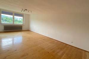 Helle 4-Zimmer-Wohnung mit Balkon, neuem Bad & Gäste-WC in Reutlingen-Orschel-Hagen – Die vollständige Adresse der Immobilie erhältst du vom Anbieter., 72760 Reutlingen-Mitte, Reutlingen – Vorschaubild 3