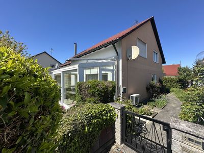 Sonnige Doppelhaushälfte in absolut ruhiger Sackgassenlage – sofort bezugsfrei