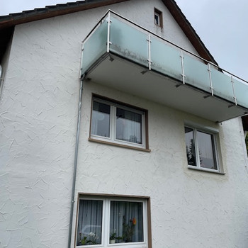 Schöne 4 Zimmer Wohnung mit Küche und Balkon am Warenberg in Villingen