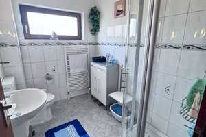 Voll unterkellertes Einfamilienhaus mit Garage und Terrasse sowie viel Entfaltungspotential – Flensburg – Vorschaubild 6