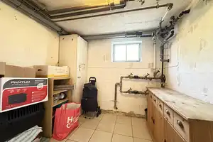 Großzügiges 1- bis 2-Familienhaus mit Garagen, großer Terrasse und Garten! – Bayreuth (Kreis) – Vorschaubild 19