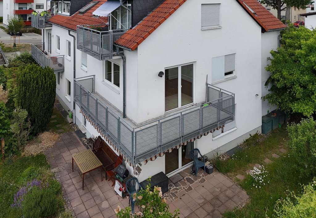 Hattersheim: Pfiffige 2-Zimmer-Wohnung in Ruhelage mit 2 Garagenplätze