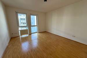 "Perfekte Raumaufteilung"
Freigestellte 3 Zimmerwohnung in beliebter Lage vom Europaviertel – Die vollständige Adresse der Immobilie erhältst du vom Anbieter., 65197 Rheingauviertel / Hollerborn, Wiesbaden – Vorschaubild 3
