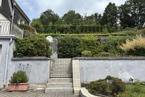 Gepflegtes Einfamilienhaus mit Garage auf großem Grundstück in Siegen- Gosenbach  – 57080 Gosenbach, Siegen – Vorschaubild 5