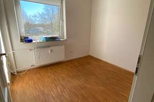 Attraktive 3-Zimmer Wohnung im 2. OG mit Balkon in Hamburg-Lokstedt – Julius-Vosseler-Strasse 35, 22527 Lokstedt, Hamburg – Vorschaubild 14