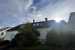 Gepflegtes Zweifamilienhaus mit Garten und Garage in Kassel-Oberzwehren – Die vollständige Adresse der Immobilie erhältst du vom Anbieter., 34132 Oberzwehren, Kassel – Vorschaubild 3