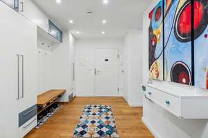 Traumhafte 4-Zimmer-Wohnung in München-Nymphenburg – Die vollständige Adresse der Immobilie erhältst du vom Anbieter., 80639 Nymphenburg, München – Vorschaubild 11