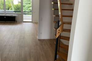 3-Zimmer-Maisonette-Wohnung mit 2 Balkonen und herrlichem Ausblick in zentraler Lage zu vermieten
