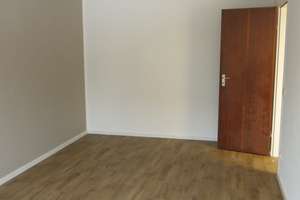 Wohlfühloase! Helle, großzügige und sehr gut geschnittene Wohnung in parkähnlichem Umfeld – 47137 Untermeiderich, Duisburg – Vorschaubild 9