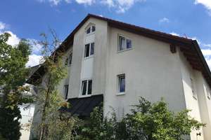 Helle Gartenwohnung mit 2. Bad und Hobbyraum im Untergeschoss!
