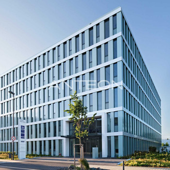 Airport Garden | Bodentiefe Fenster | Hochmoderne Ausstattung