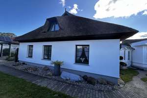 Wohnjuwel mit Reetdach, Wintergarten & Gartenoase in 1A-Lage – Rosenstraße 17, 17493 Wieck/Ladebow, Greifswald – Vorschaubild 3