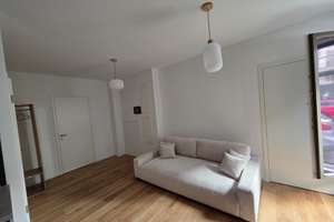 Wohnen mit Charakter: Vollmöbliertes Apartment in Köln-Bayenthal