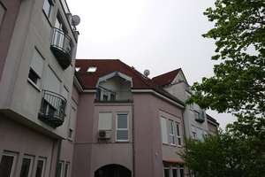 Schöne 2 Zimmerwohnung über 2 Etagen mit Dachterrasse - Staffelmietvertrag über 2 Jahre