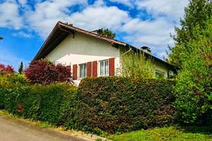 Charmantes Einfamilienhaus mit großem Grundstück, Indoorpool und viel Potenzial – Die vollständige Adresse der Immobilie erhältst du vom Anbieter., 79418 Schliengen – Vorschaubild 10