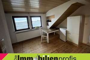 H-52158 - Dachgeschosswohnung mit Einbauküche in Helmbrechts