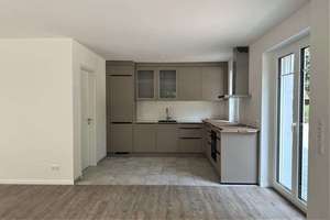 Großzügige 5-Zimmer-Wohnung im Zweitbezug mit zwei Terrassen – barrierefrei – Die vollständige Adresse der Immobilie erhältst du vom Anbieter., 22549 Osdorf, Hamburg – Vorschaubild 3