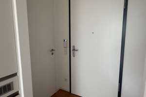 Großzügige 1-Zimmerwohnung mit Abstellkammer (inkl. Loggia & Keller) – Biedenkopfer Straße 46, 13507 Tegel, Berlin – Vorschaubild 2