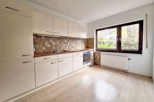Freundliche 2,5-Zimmer-Wohnung mit Terrasse und Garten in idyllischer Wohnlage – Die vollständige Adresse der Immobilie erhältst du vom Anbieter., 57076 Weidenau, Siegen – Vorschaubild 3