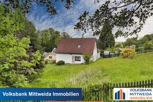 Einfamilienhaus mit Garten und großer Garage, in ruhiger, aber zentraler Lage! – Mittelsachsen (Kreis) – Vorschaubild 1