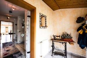 Charmantes Einfamilienhaus mit Gartenidylle und Wellnessbereich – Die vollständige Adresse der Immobilie erhältst du vom Anbieter., 52388 Nörvenich – Vorschaubild 2