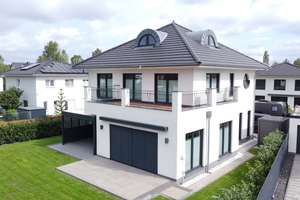 Stilvolle Stadtvilla mit hoher Wohnqualität - bezugsfertig in Berlin Mahlsdorf