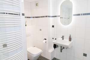 Frisch sanierte DG Wohnung mit EBK + Kamin – Weseler Straße 164, 46149 Alsfeld, Oberhausen – Vorschaubild 6